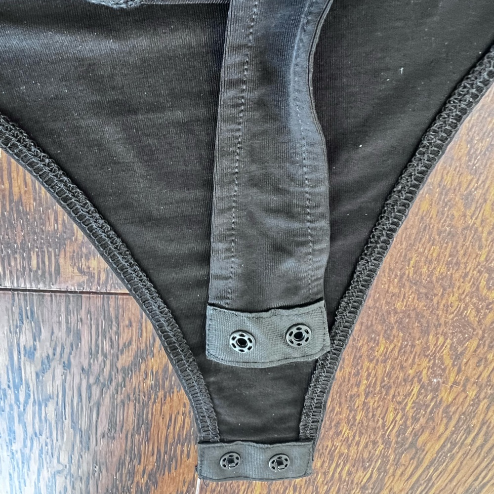 Keyhole bodysuit - Picture 6 of 6